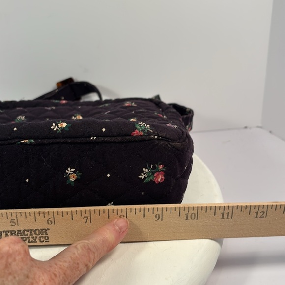 Vera Bradley Navy Blue w Roses & Border 2 Outside Pockets Good for Bible Bag - Picture 6 of 7